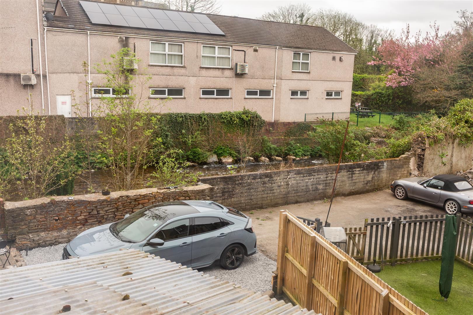 Hebron Road, Clydach, Swansea, SA6 5EJ